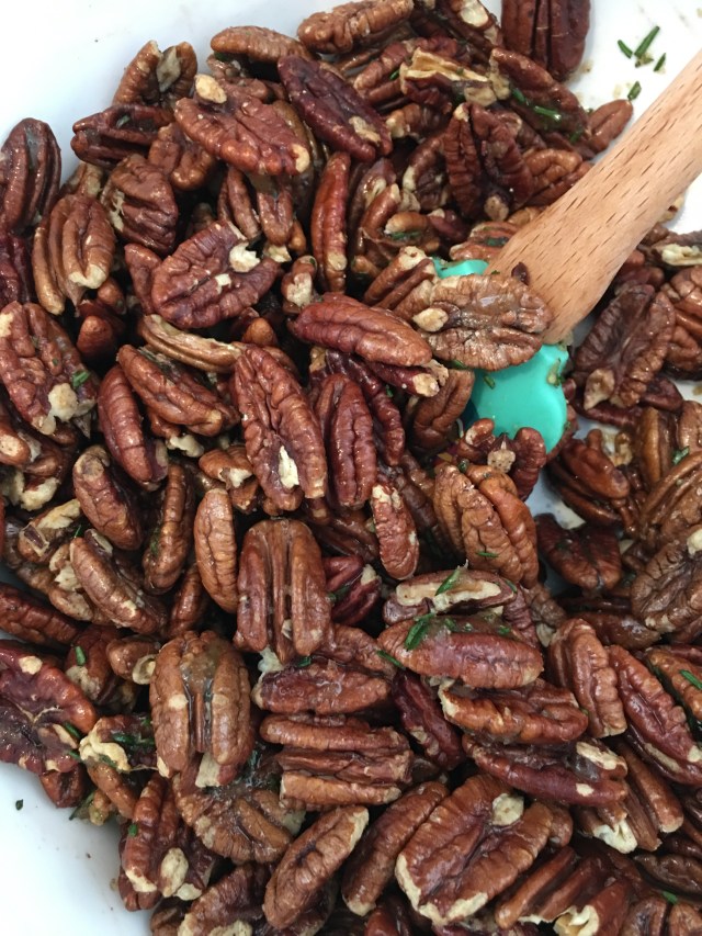 rosemary-pecans